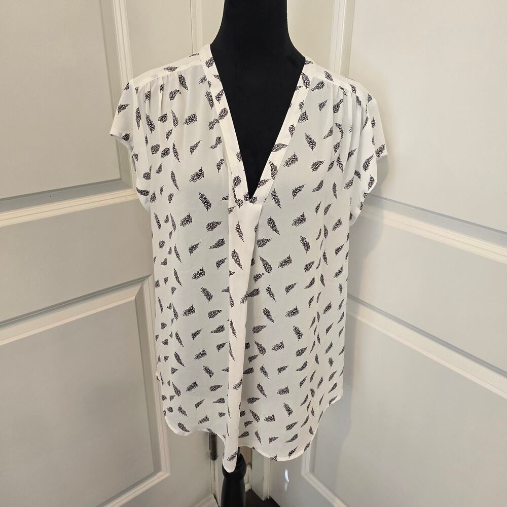 Women's White Monday Fun Feather Print Sheer V-Neck Short Sleeve Blouse Size XL